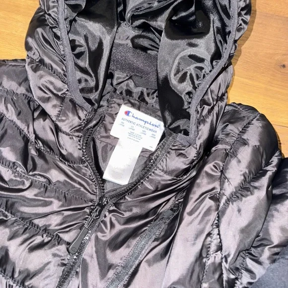 M/L boys Champion Kids Black and Tan Hoodies and jacket - Picture 6 of 7